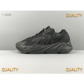 아디다스 Yeezy Boost 700 MNVN 